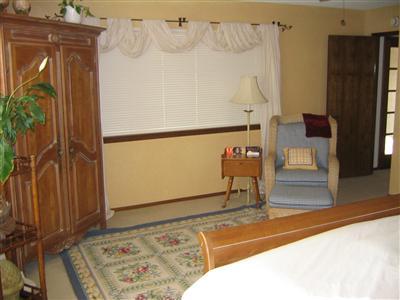 10580 Millerton Road Clovis, CA 93619 - Photo 29 of 45 Master Suite from opposite side.