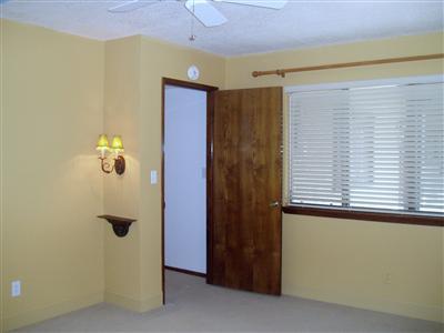 10580 Millerton Road Clovis, CA 93619 - Photo 38 of 45 View of Second Bedroom without Furnishings looks out to courtyard.