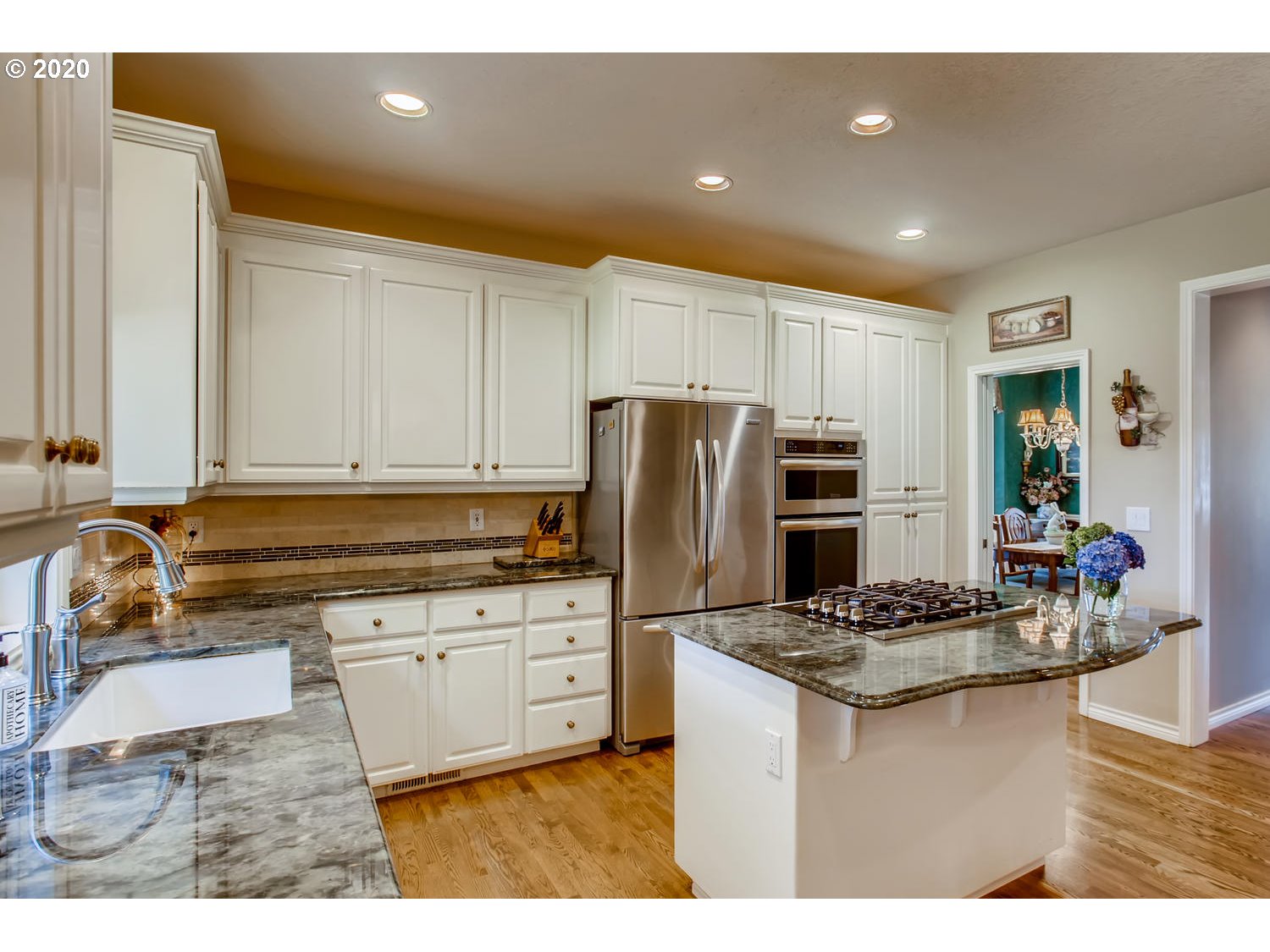 8301 Southwest Sunstone Loop Beaverton, OR 97007 - Photo 11 of 31 Kitchen