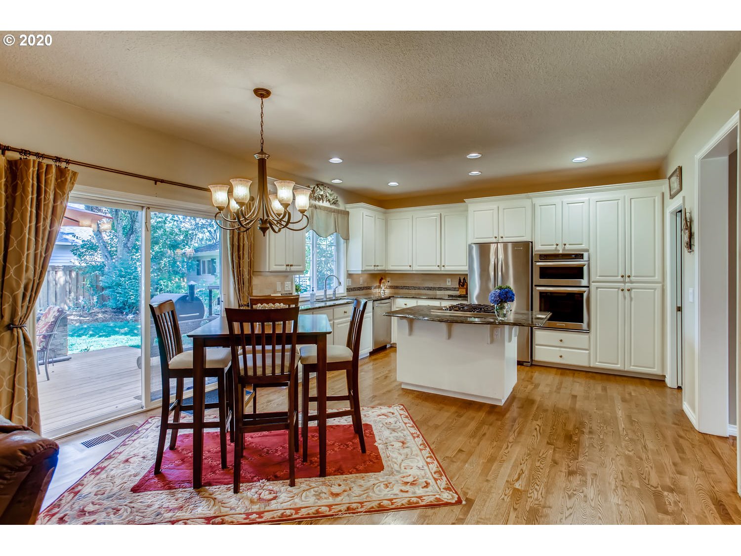 8301 Southwest Sunstone Loop Beaverton, OR 97007 - Photo 12 of 31 Kitchen/Nook