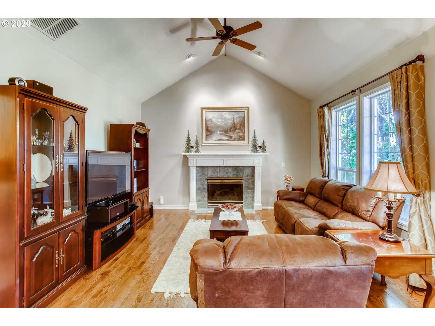 8301 Southwest Sunstone Loop Beaverton, OR 97007 - Photo 14 of 31 Family Room