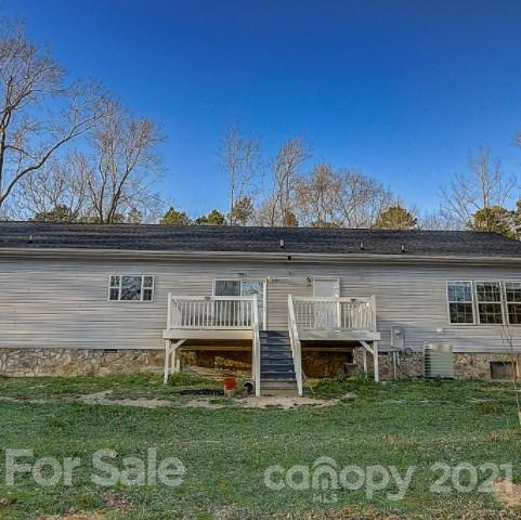 4910 Huntington Farm Road Catawba, SC 29704 - Photo 19 of 20 a view of a house with a yard