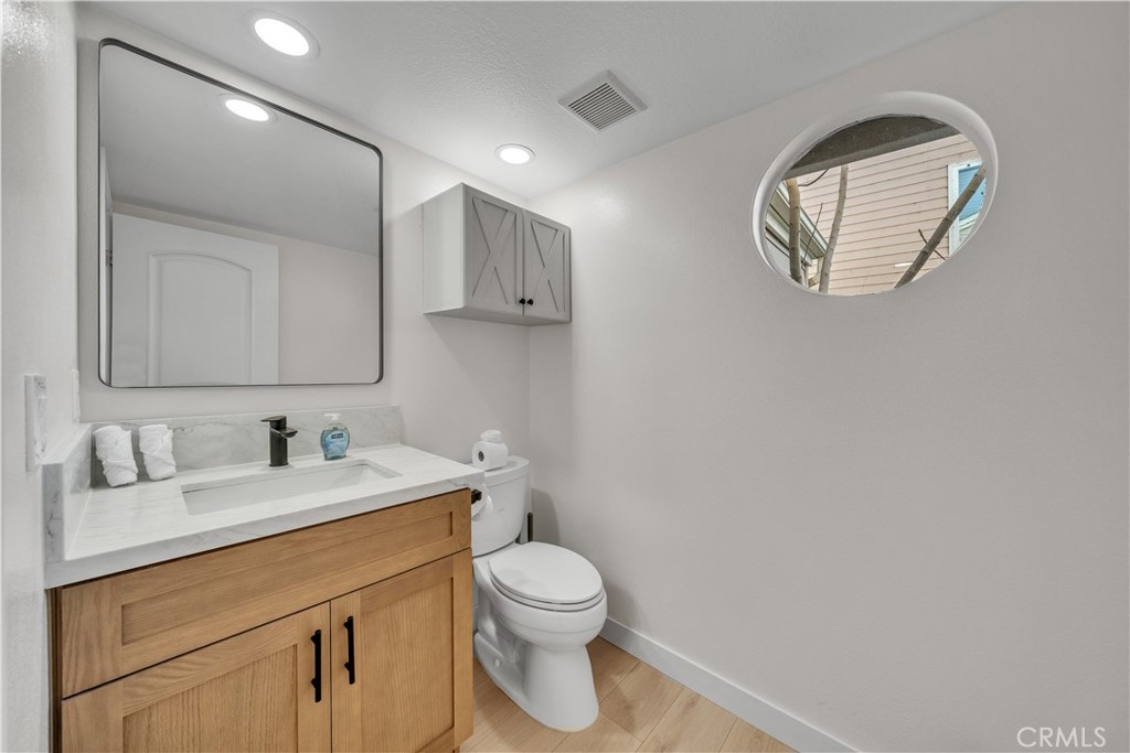 21 Lakefront Irvine, CA 92604 - Photo 23 of 39