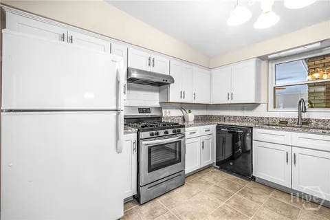 $334,900 | 21 Willow Road, Savannah, GA 31419