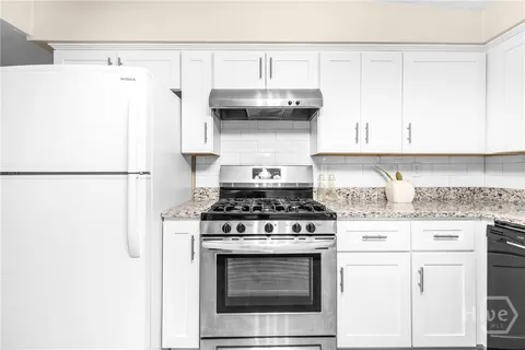 $334,900 | 21 Willow Road, Savannah, GA 31419