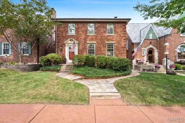 $474,900 | 6451 Devonshire Avenue, St. Louis, MO 63109