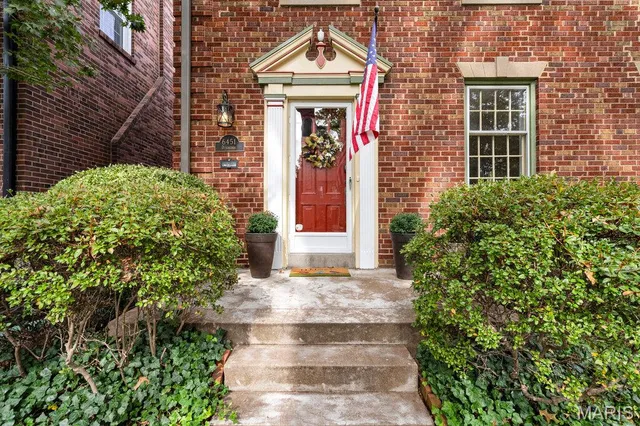 $474,900 | 6451 Devonshire Avenue, St. Louis, MO 63109