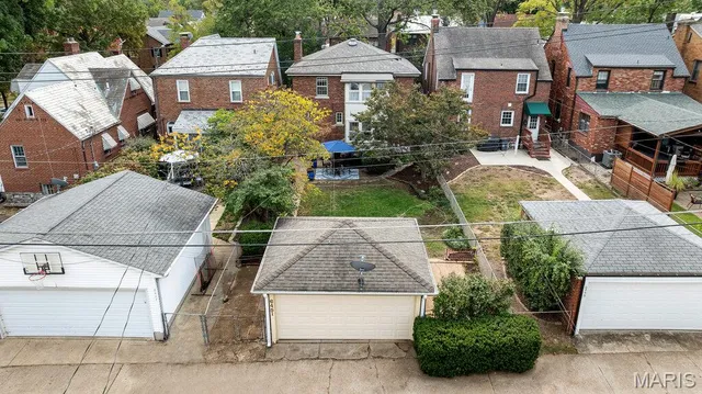 $474,900 | 6451 Devonshire Avenue, St. Louis, MO 63109