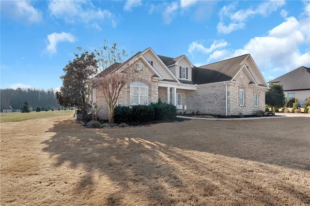 $639,900 | 13 Ione Circle, Williamston, SC 29697