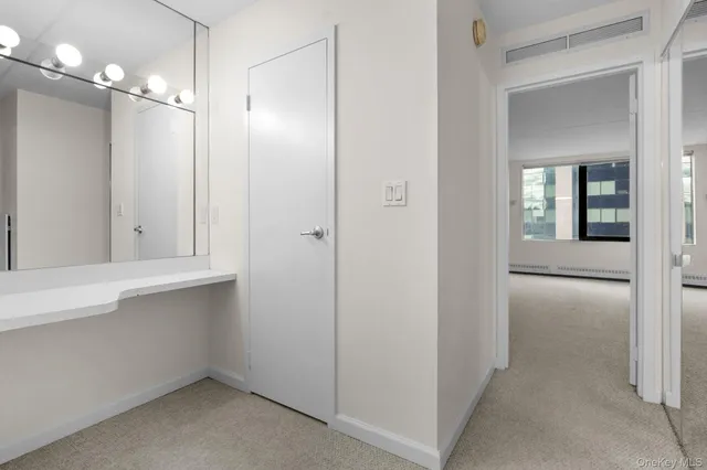 $2,650 | 4 Martine Avenue, Unit PH118, White Plains, NY 10606