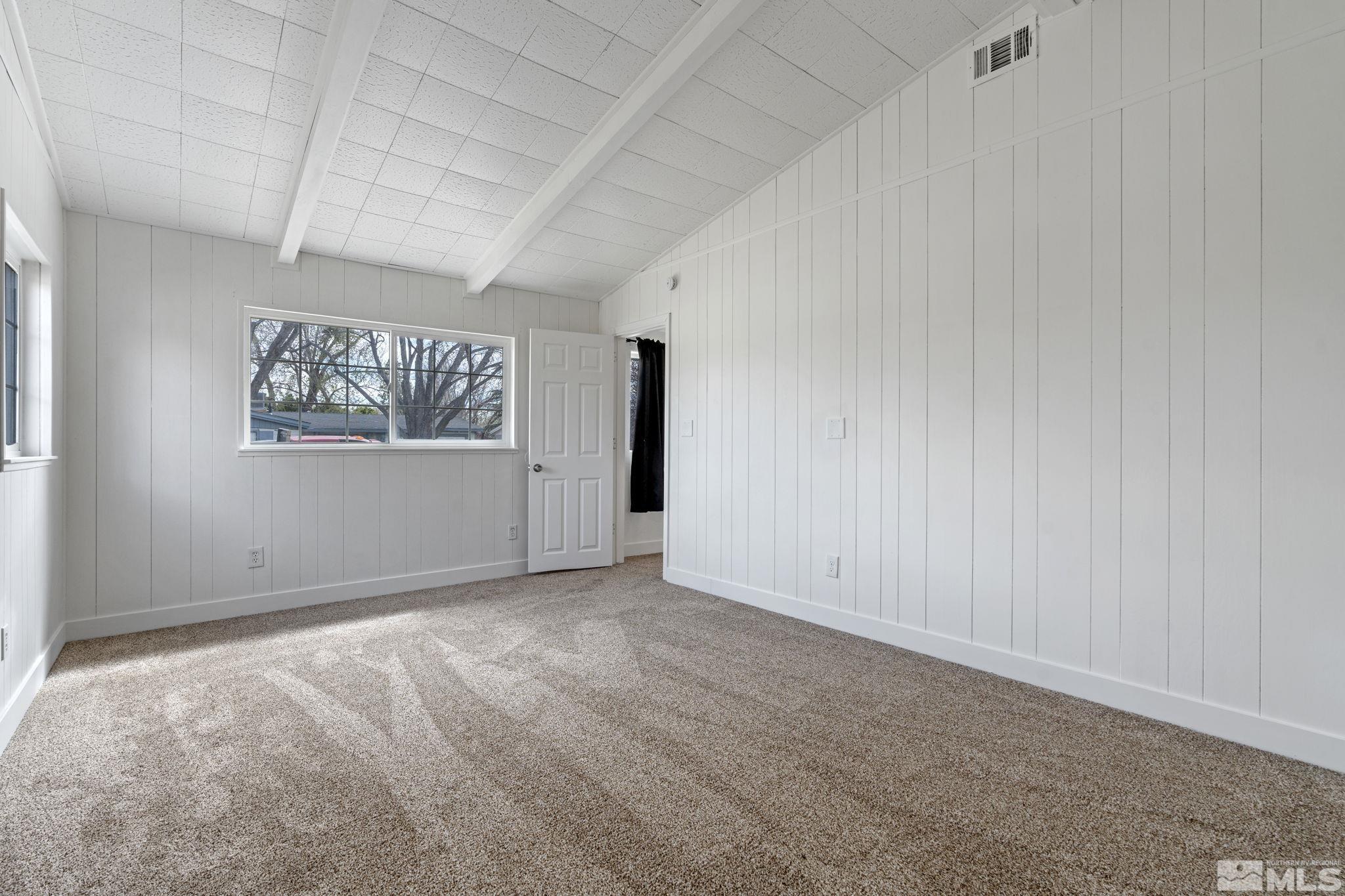 320 M Street Sparks, NV 89431 - Photo 20 of 32 an empty room with windows