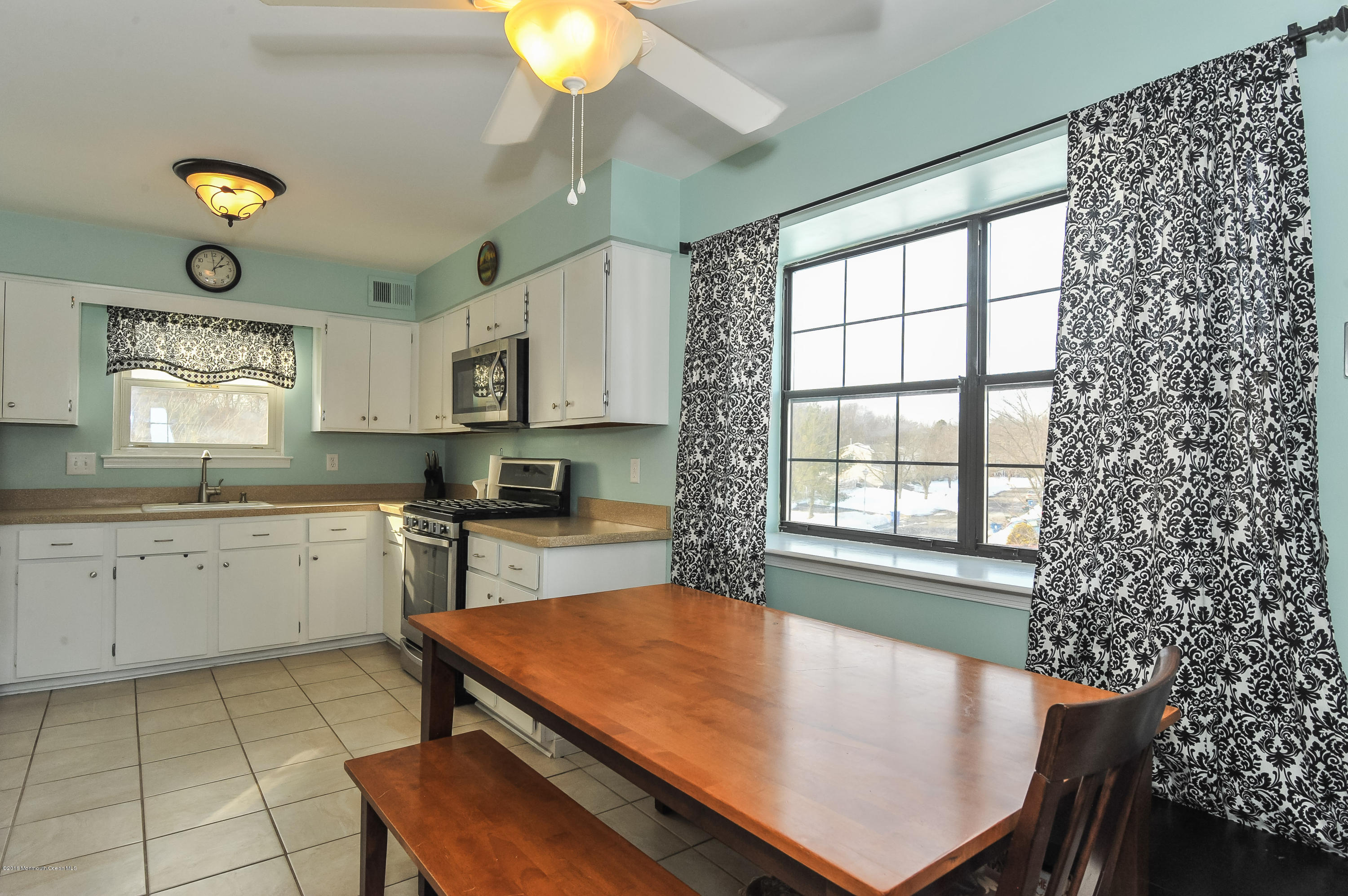 42 Hedgewood Road Howell, NJ 07731 - Photo 14 of 37 DSC_0776-14