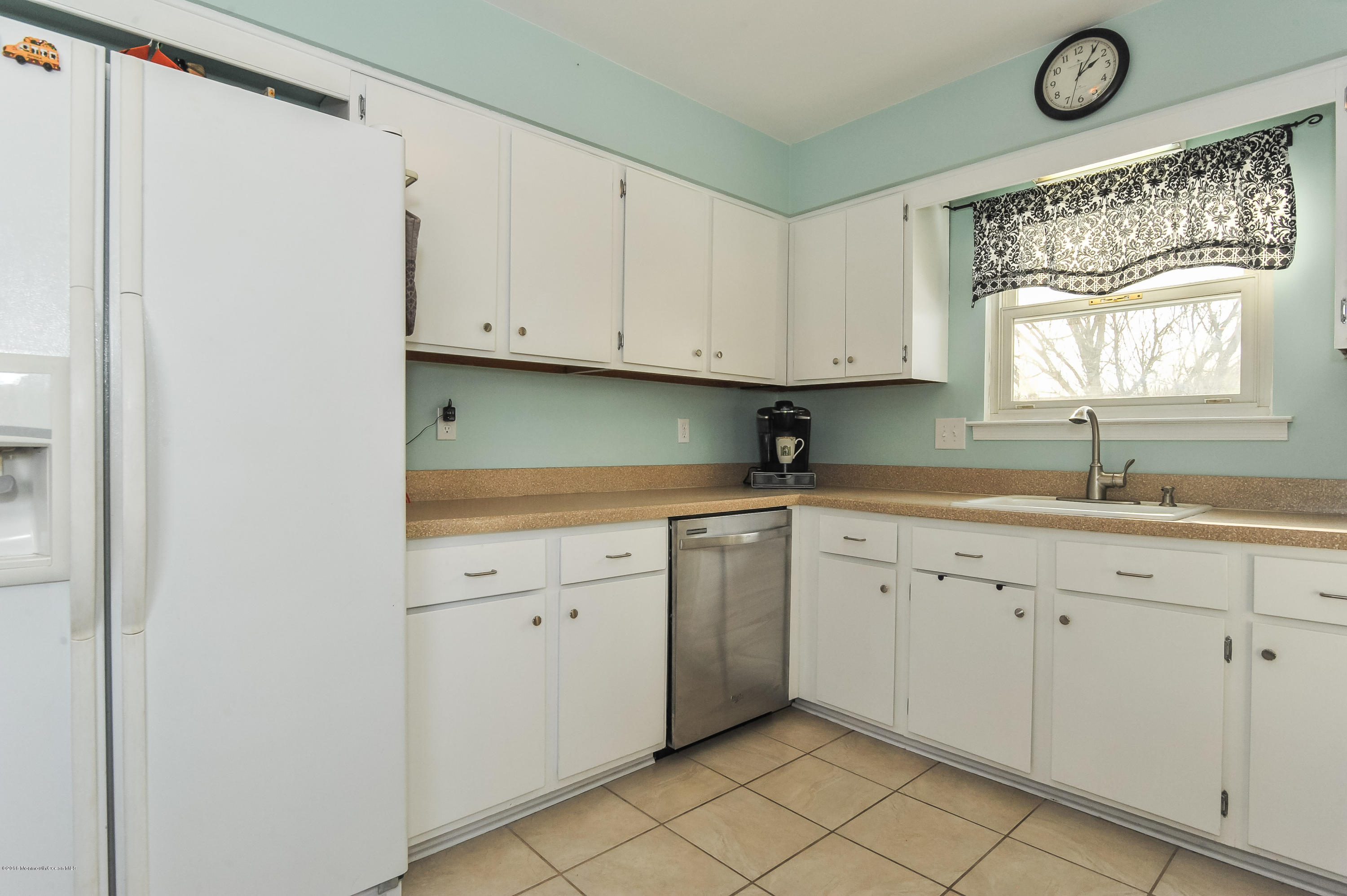 42 Hedgewood Road Howell, NJ 07731 - Photo 16 of 37 DSC_0780-18
