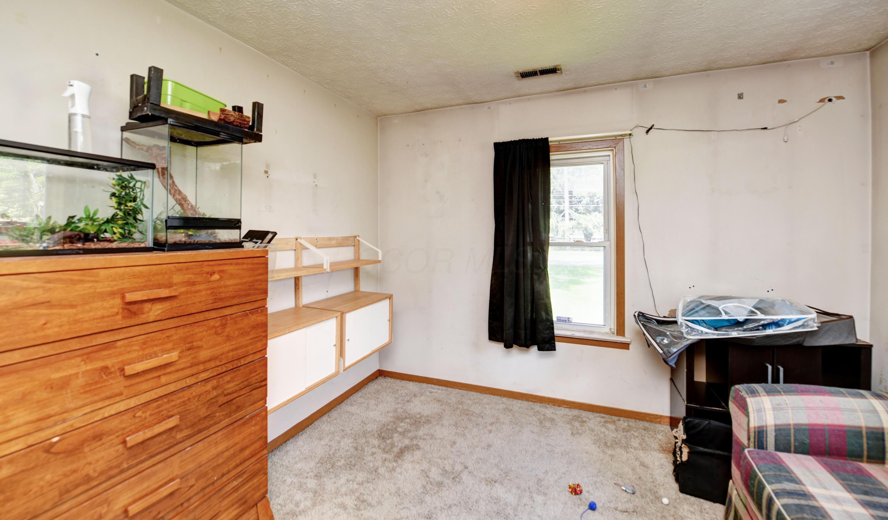 662 Beechwood Road Whitehall, OH 43213 - Photo 22 of 48 Bedroom