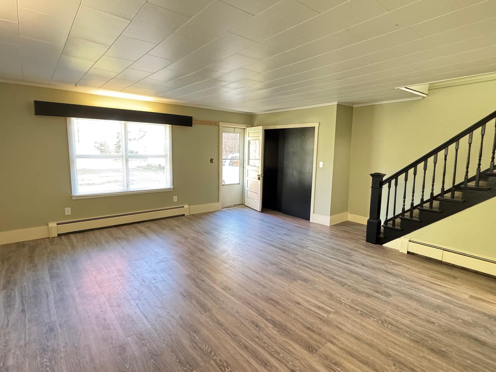 35 Dyer Street Presque Isle, ME 04769 - Photo 9 of 20 Living Room