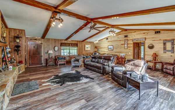 $750,000 | 18170 Highway 28, Taylorsville, MS 39168