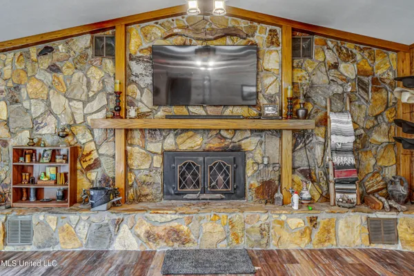 $750,000 | 18170 Highway 28, Taylorsville, MS 39168