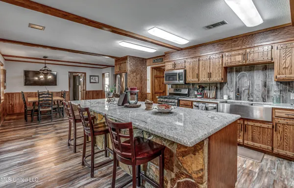 $750,000 | 18170 Highway 28, Taylorsville, MS 39168