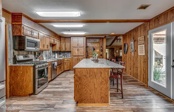 $750,000 | 18170 Highway 28, Taylorsville, MS 39168