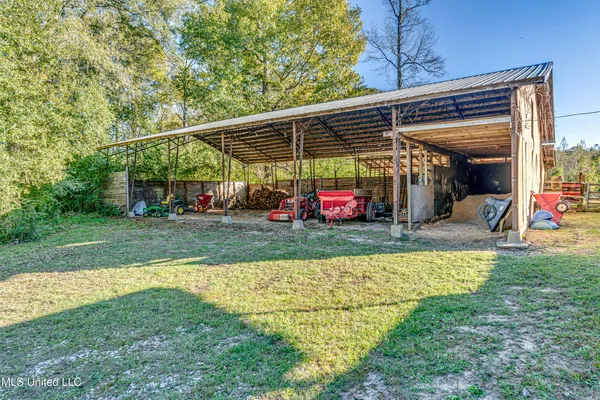 $750,000 | 18170 Highway 28, Taylorsville, MS 39168