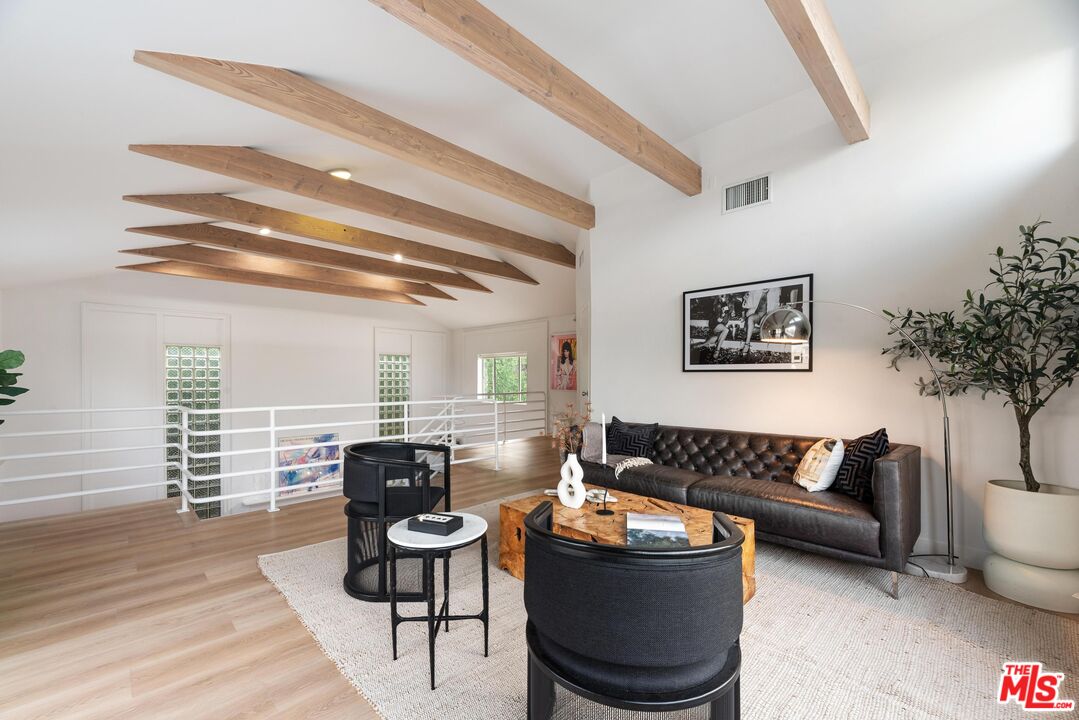 4041 Davana Road Sherman Oaks, CA 91423 - Photo 11 of 28