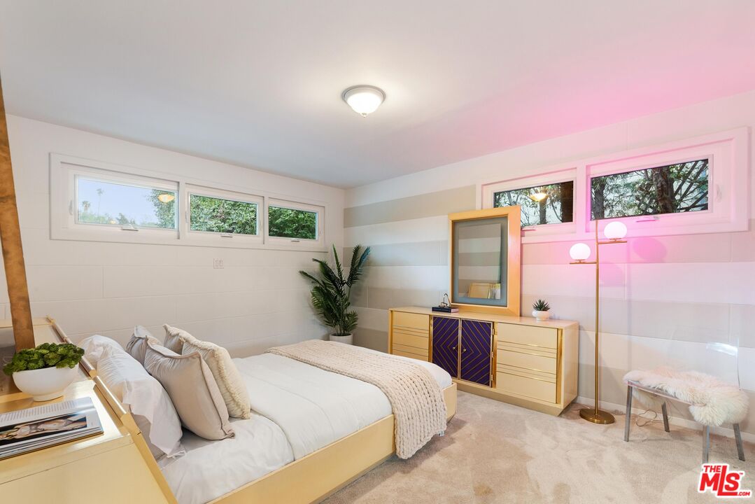 4041 Davana Road Sherman Oaks, CA 91423 - Photo 16 of 28