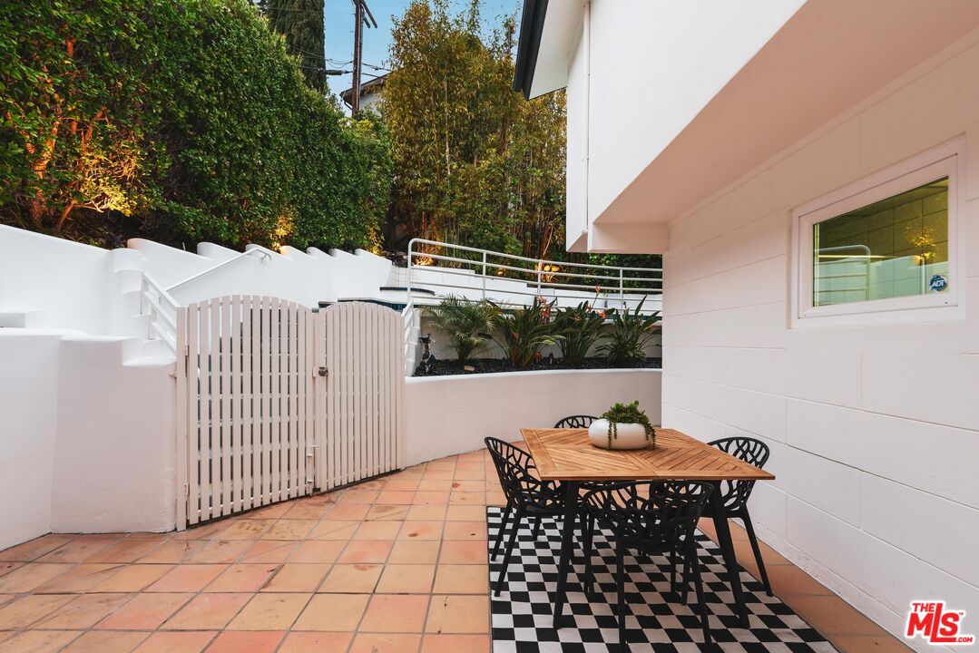 4041 Davana Road Sherman Oaks, CA 91423 - Photo 27 of 28