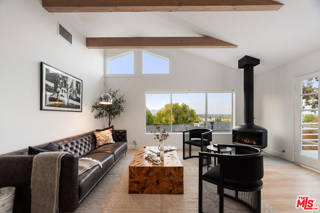 4041 Davana Road Sherman Oaks, CA 91423 - Photo 10 of 28