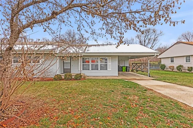 $174,950 | 809 Cimmarron Trail, Belton, MO 64012