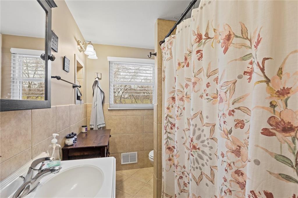 809 Cimmarron Trail Belton, MO 64012 - Photo 13 of 29