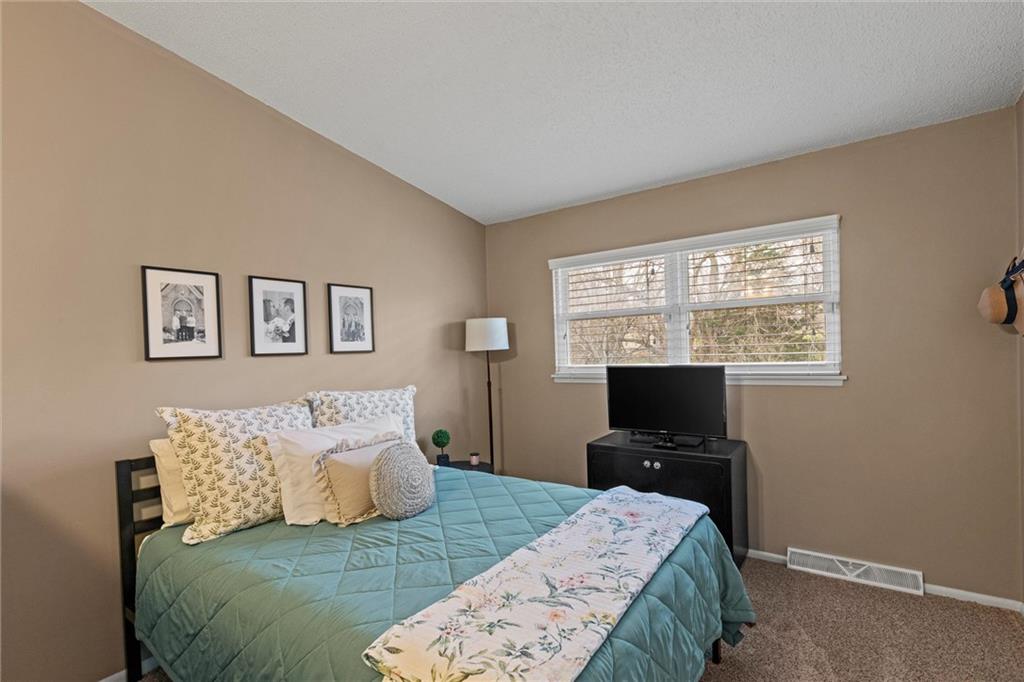 809 Cimmarron Trail Belton, MO 64012 - Photo 20 of 29