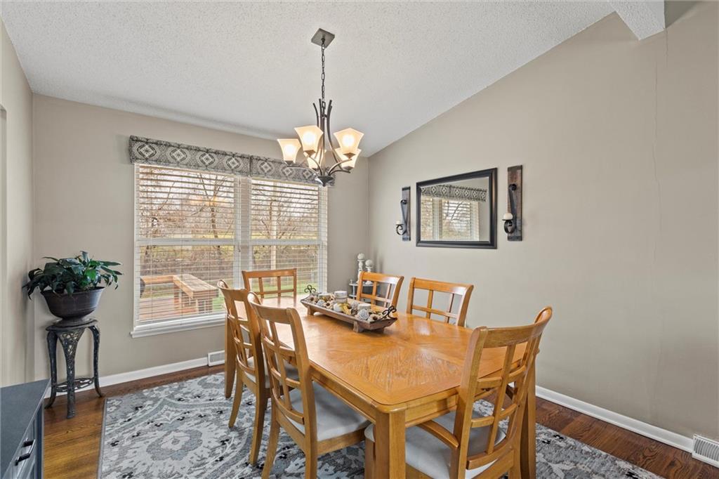 809 Cimmarron Trail Belton, MO 64012 - Photo 9 of 29