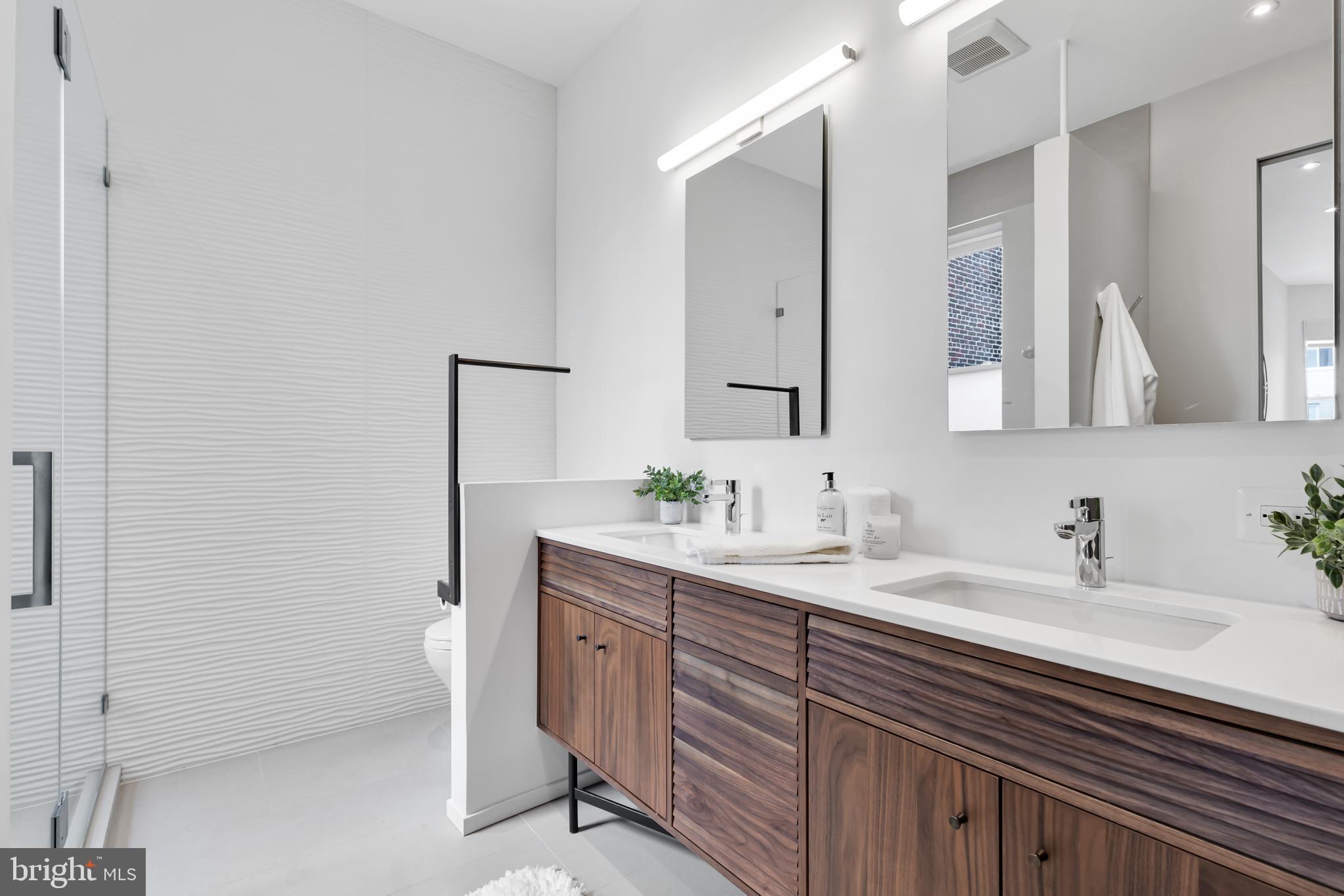 1215 Harvard Street Northwest Washington, DC 20009 - Photo 21 of 54 Second Floor Full Bathroom