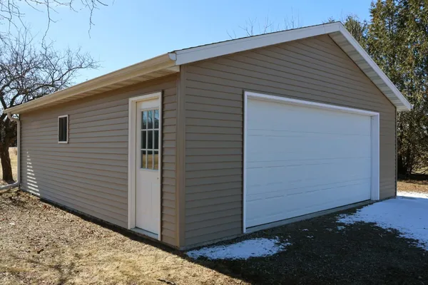 $399,900 | W4581 West Buss Drive, Cecil, WI 54111