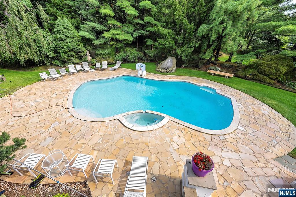 16 Schaffer Road Alpine, NJ 07620 - Photo 20 of 22 Gallery Image 20