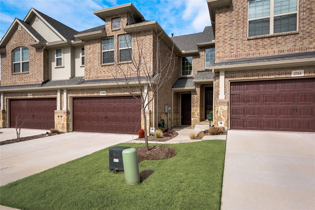 2709 Splendor Lane Little Elm, TX 75068 - Photo 3 of 26 Gallery Image 3