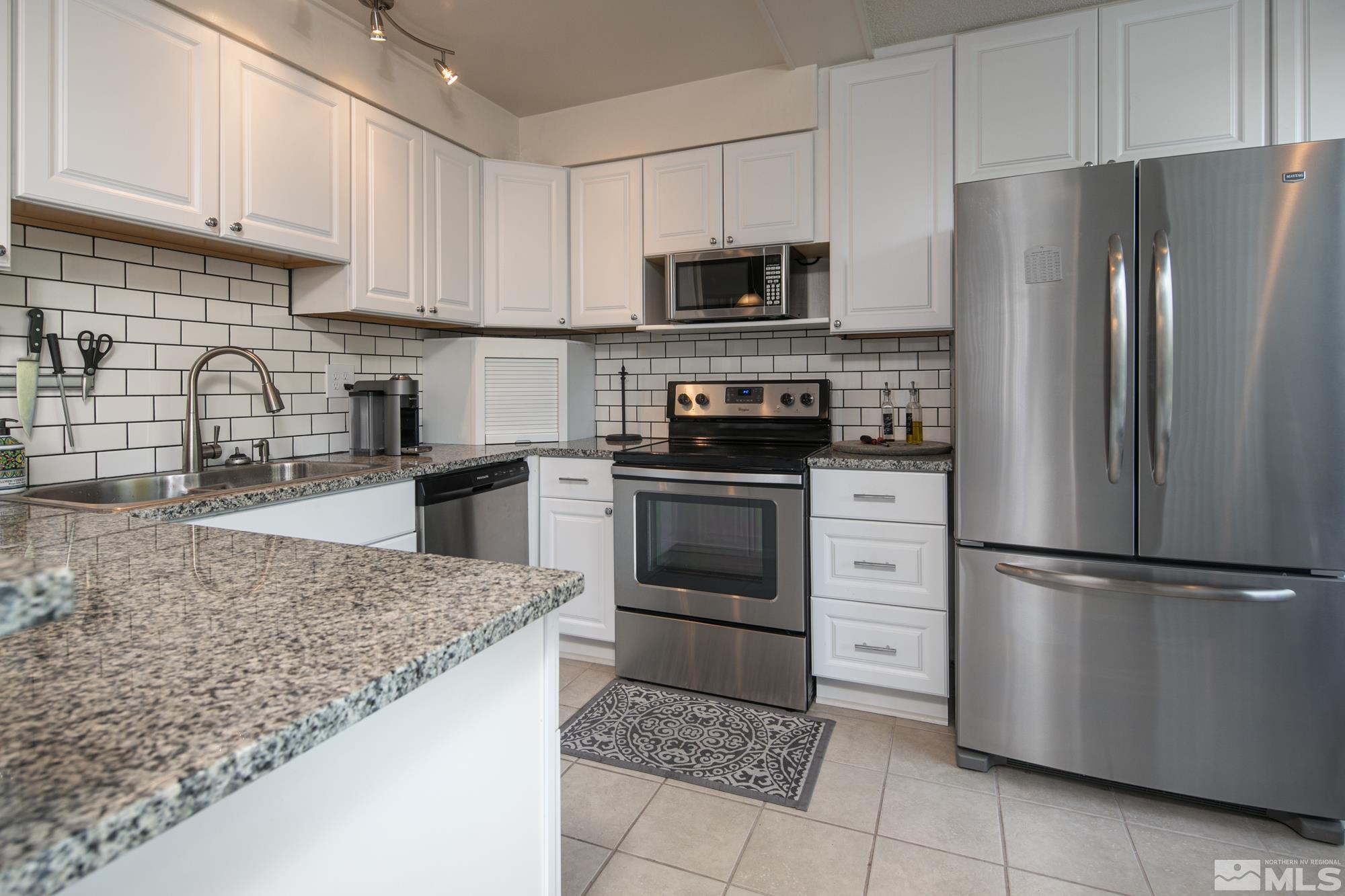 280 Island, Unit 202 Reno, NV 89501 - Photo 5 of 28 Photo 5