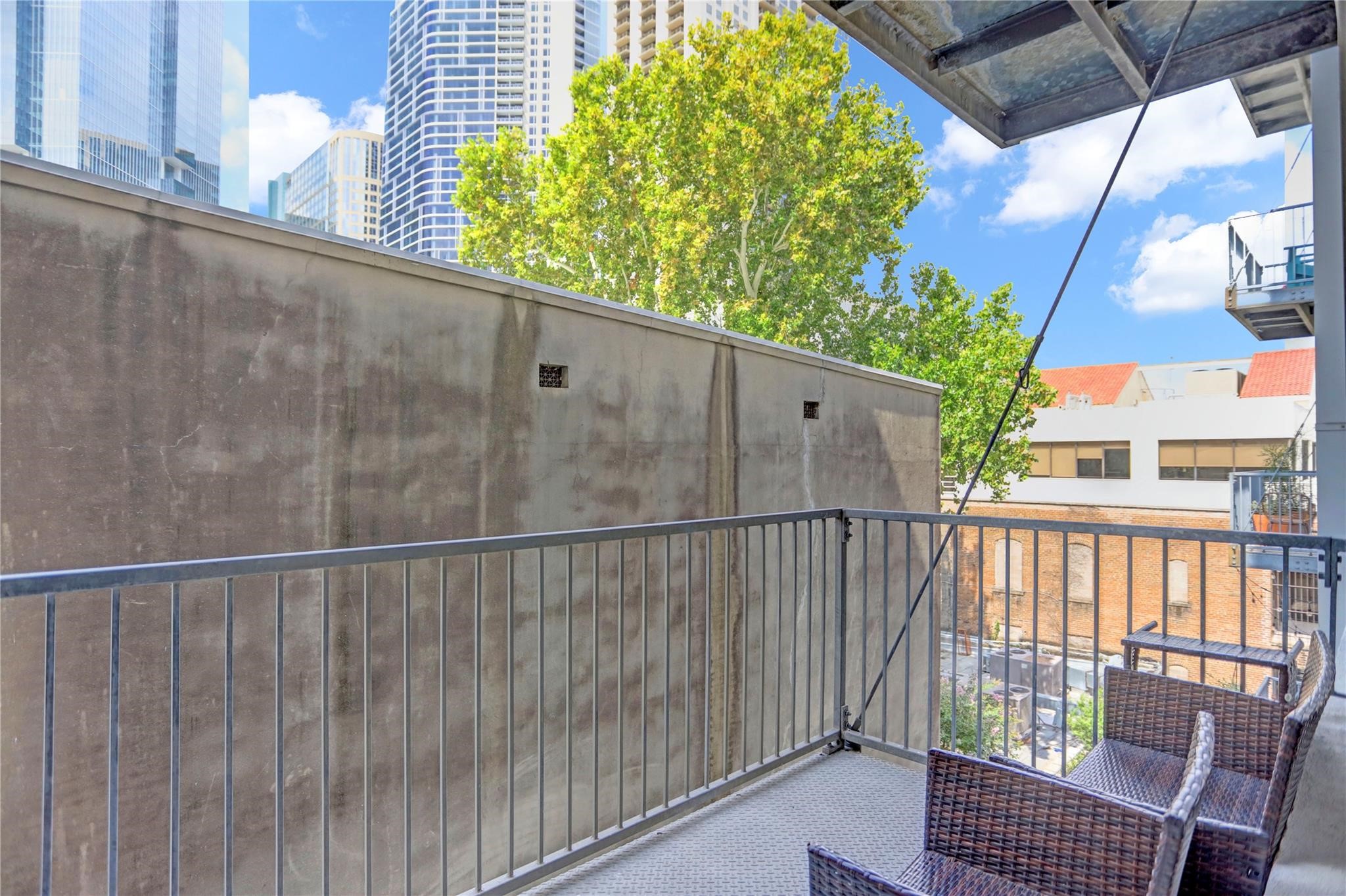 204 Travis Street, Unit 4D Houston, TX 77002 - Photo 10 of 22 a view of outdoor space with swimming pool