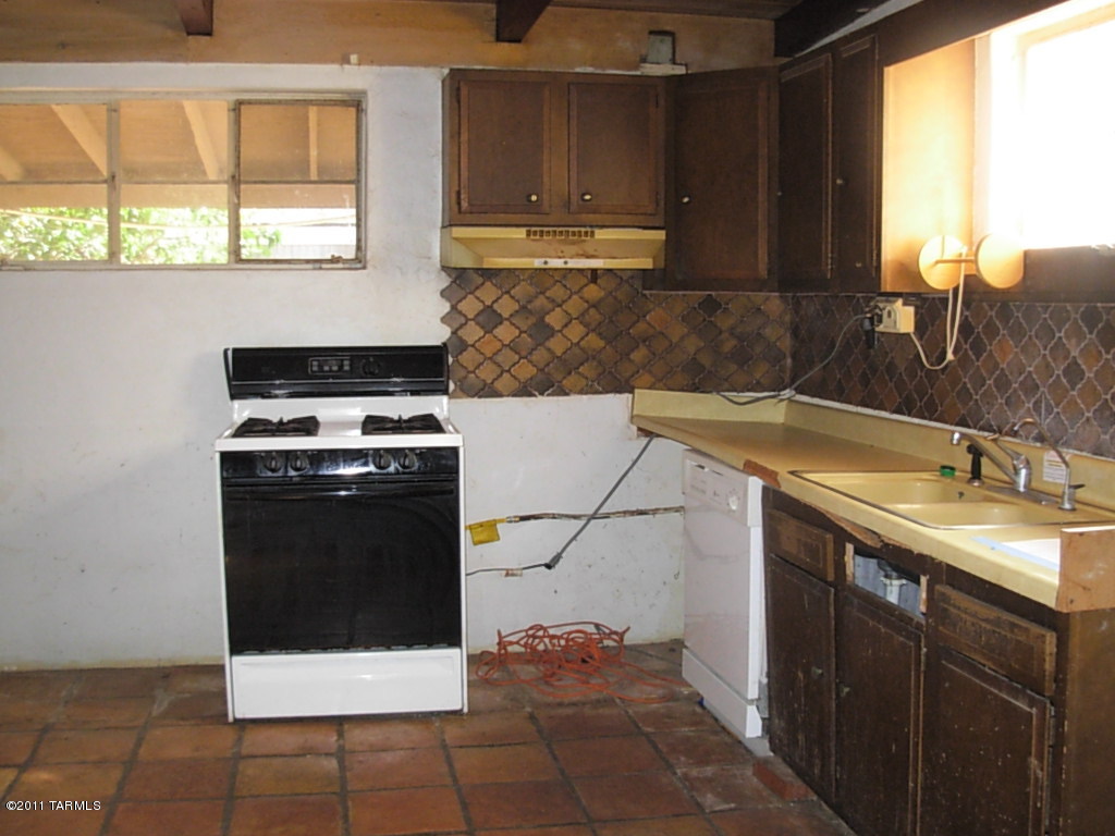 2841 West Bird Road Tucson, AZ 85746 - Photo 4 of 25 Gallery Image 4