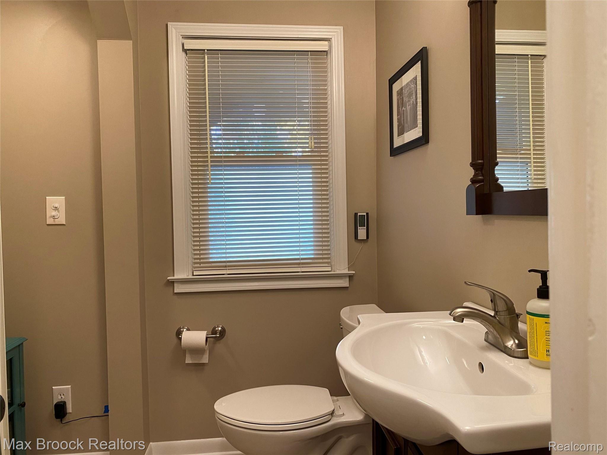 2633 Trafford Road Royal Oak, MI 48073 - Photo 25 of 40 32.d