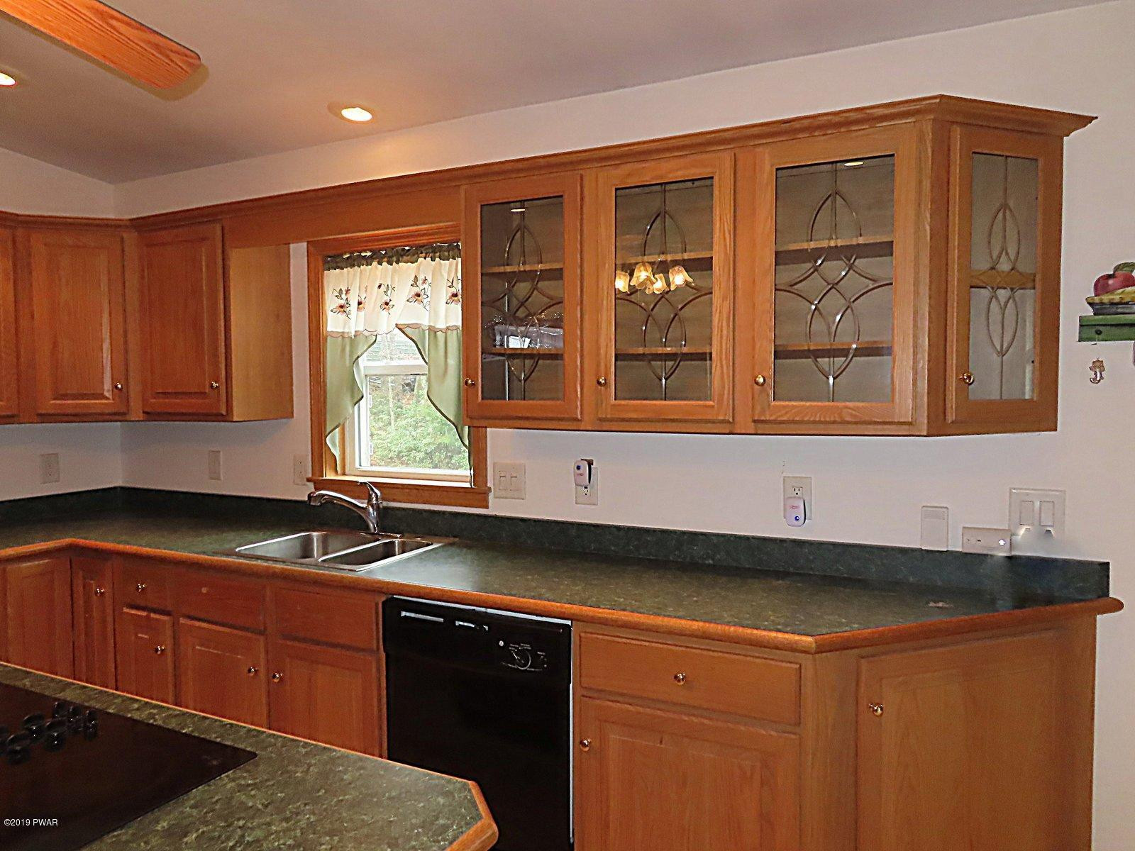 107 Entrance Road Tafton, PA 18464 - Photo 14 of 43 IMG_6546