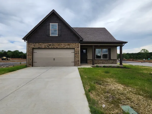 $379,900 | 2902 Vly Farms Drive, Christiana, TN 37037
