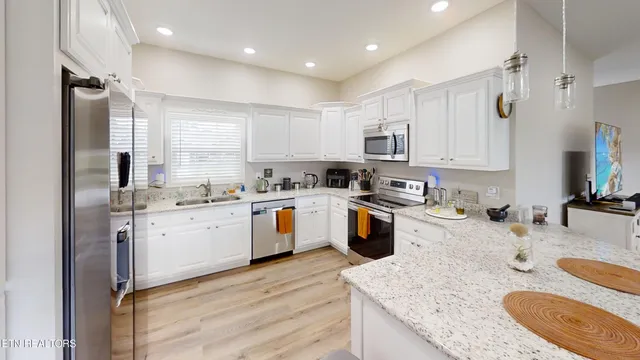 $329,000 | 101 Maca Ridge Circle, Clarkrange, TN 38553