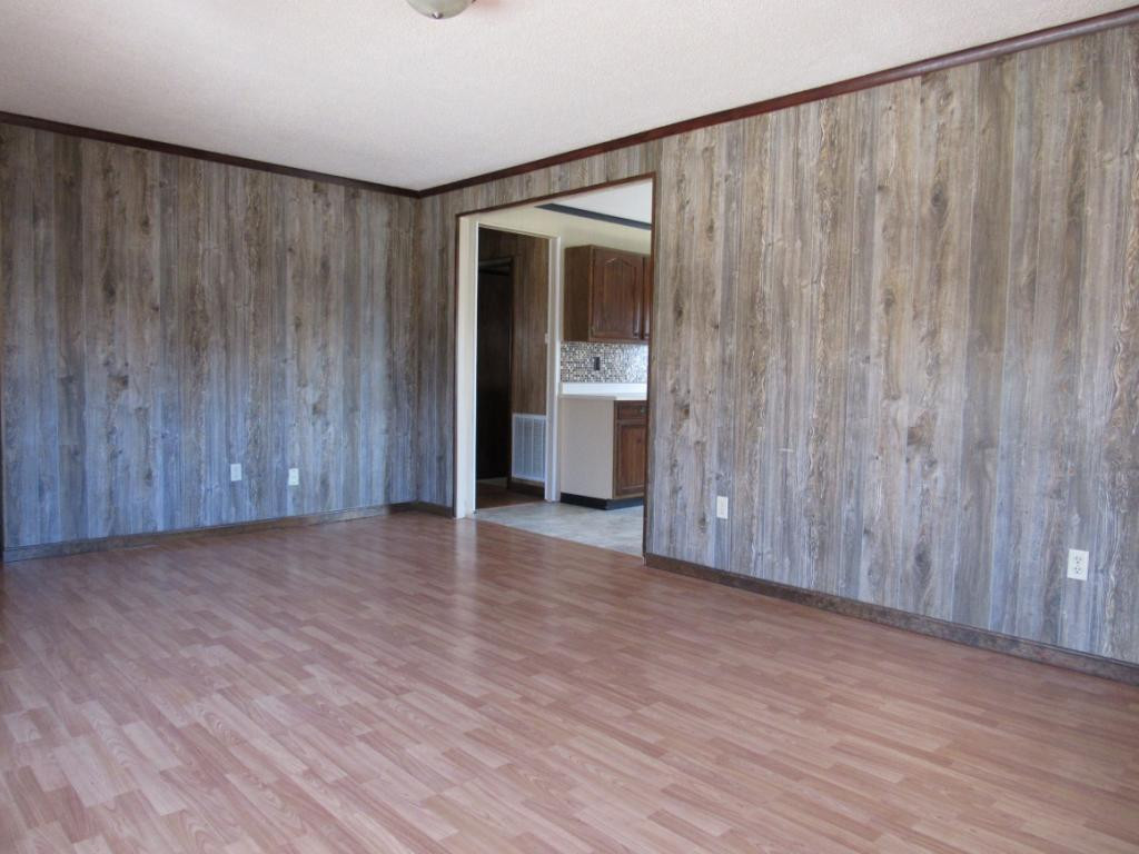 60 Snake Road Mosheim, TN 37818 - Photo 8 of 26 Living Room