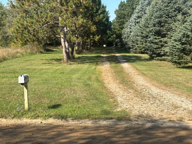 $354,000 | 1170 Somers Road, Lyons, MI 48851