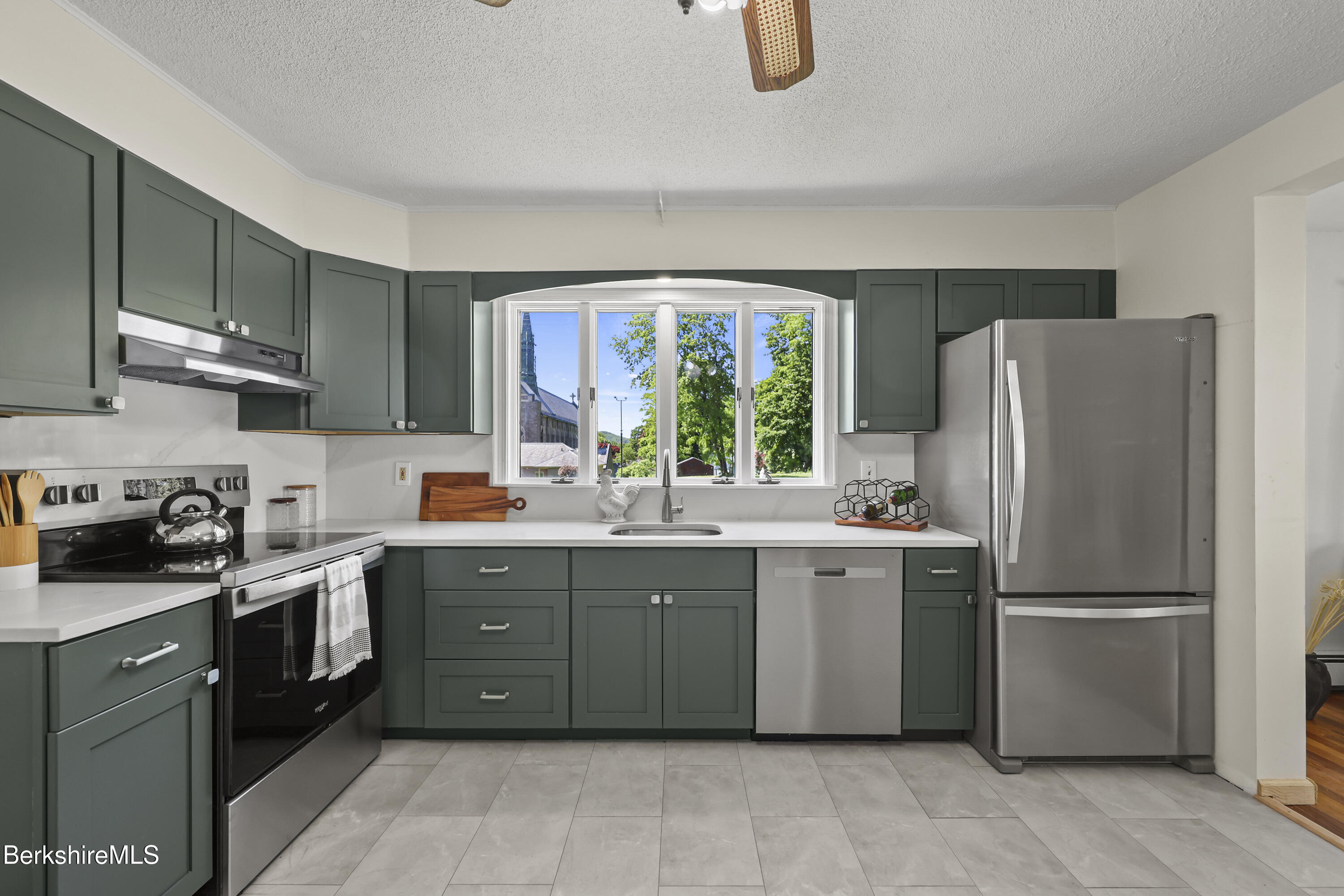 43 State Street Pittsfield, MA 01201 - Photo 14 of 42 Kitchen