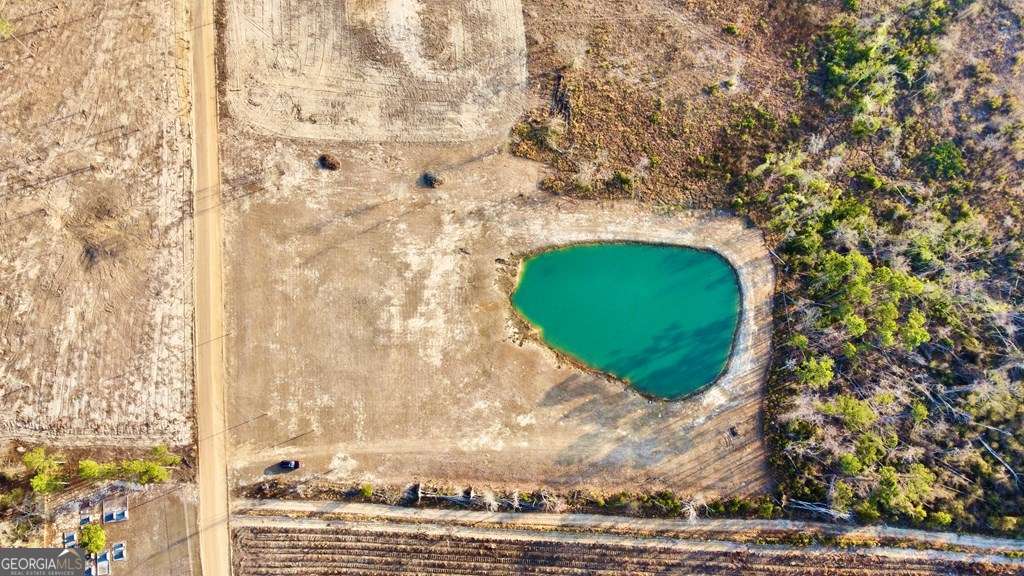 79 Hester Road Hazlehurst, GA 31539 - Photo 5 of 21 a view of a jacuzzi