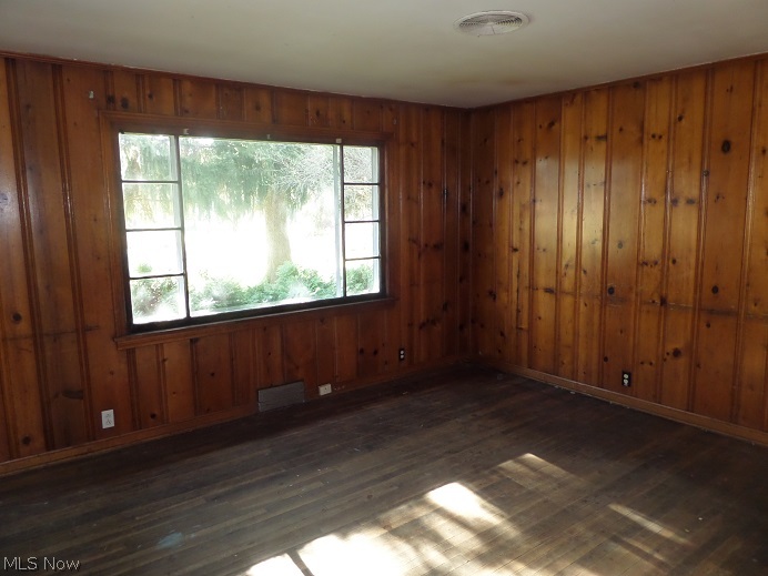 8873 Freedom Road Windham, OH 44288 - Photo 3 of 11 Gallery Image 3