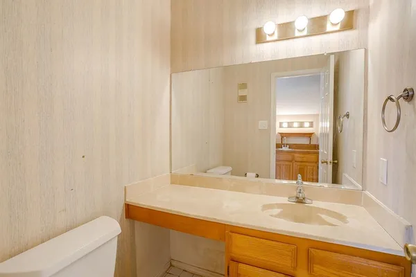 $220,000 | 6504 Hickock Drive, Unit 6D, Fort Worth, TX 76116