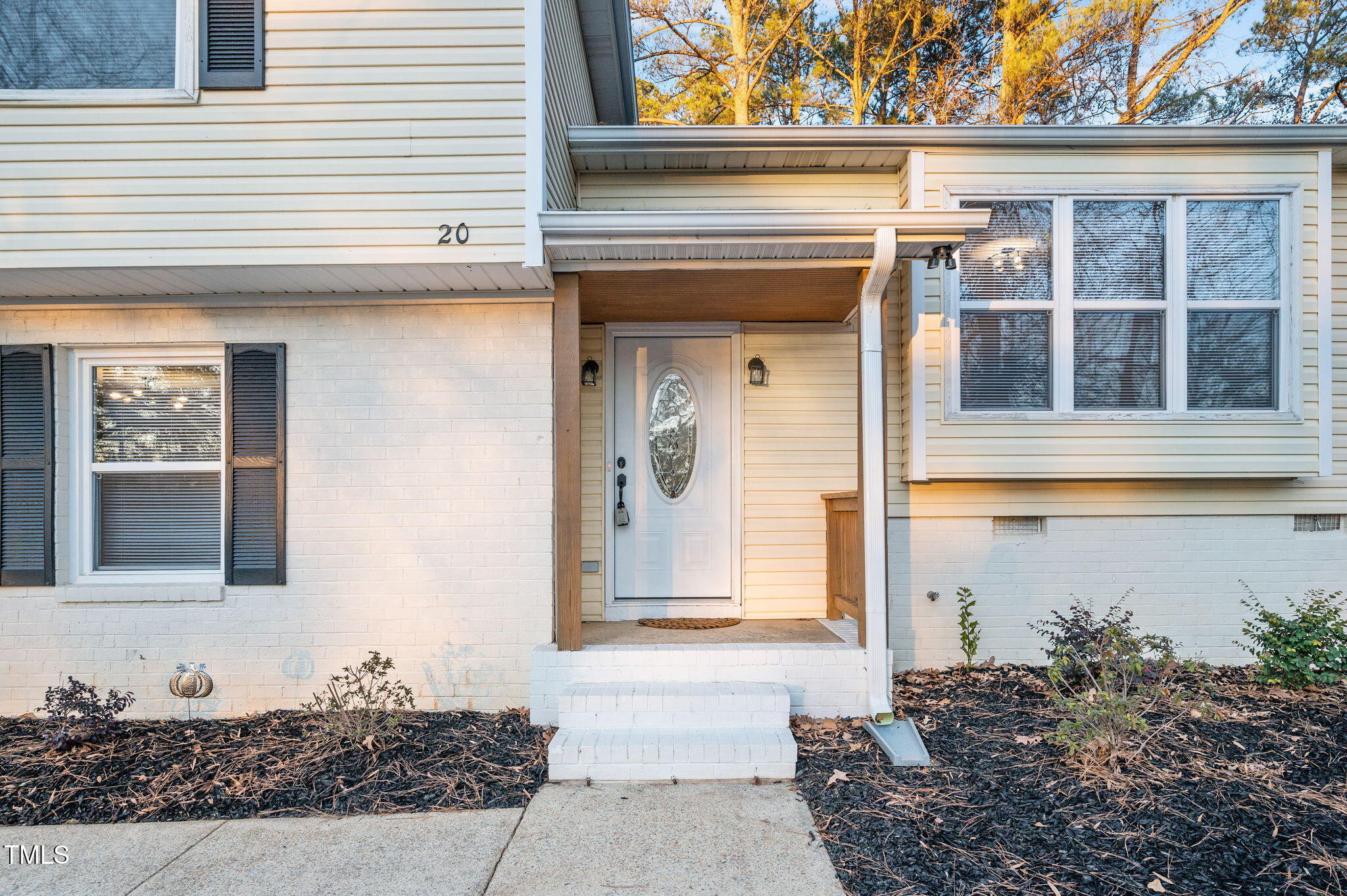 20 Lynn Road Raleigh, NC 27609 - Photo 4 of 32 20 Lynn Road Raleigh_JRKnowles_Photograp